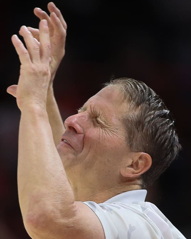 Razorbacks coach Eric Musselman in frustration against UNC-Greensboro